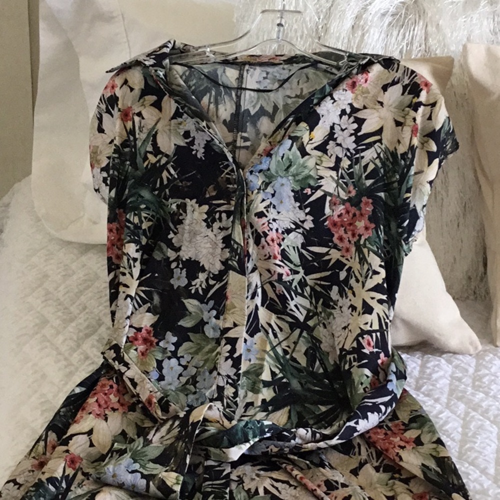 SARA BASIC Collection - Picture 3 of 4